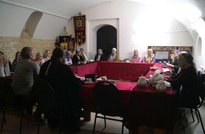 В Троицком монастыре Рязани проводят воскресные беседы с прихожанами