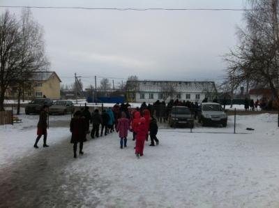 Из здания пителинской школы эвакуировали 300 человек