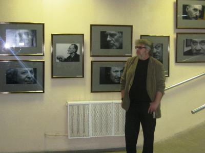 Андрей Карев представил выставку портретов известных рязанских фотографов