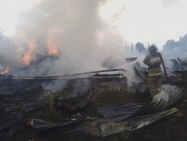 В Рыбновском районе сгорел деревянный дом