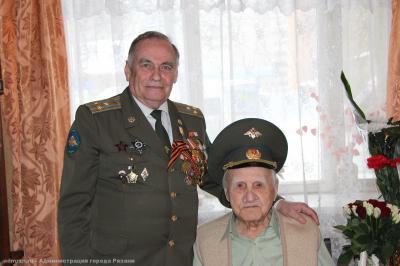 Рязанского ветерана Великой Отечественной войны поздравили со 100-летним юбилеем