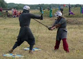На фестивале «Битва на Воже» два рыцаря устроили настоящую потасовку