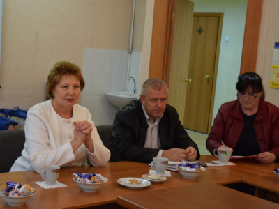 Екатерина Мухина пообщалась с многодетными родителями Рязанского района