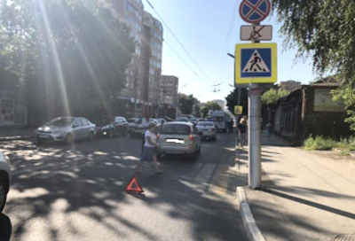 На улице Грибоедова в Рязани пожилая автоледи сбила пешехода