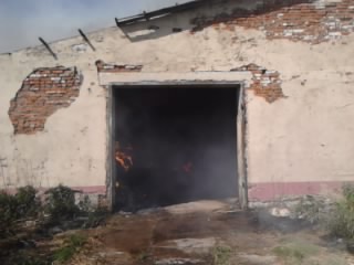 В Клепиковском районе на пожаре сгорели ферма, трактор и 22,8 тонны сена