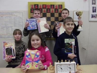 В шахматном блиц-турнире Шиловского района сражались и млад, и стар