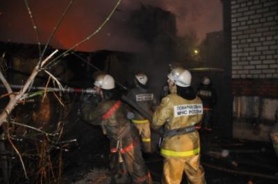 В Рязани случился пожар в блоке хозпостроек