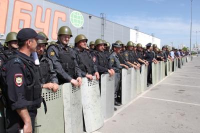 Рязанские полицейские провели учения у «Глобуса»
