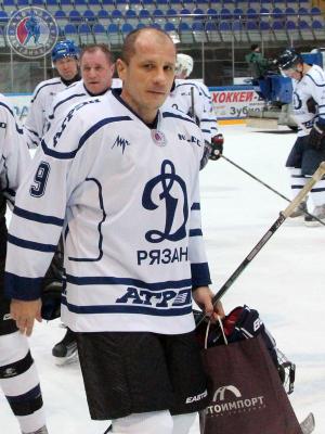 Дмитрий Малахов признан лучшим игроком матча НХЛ «Витязь» — «Динамо»