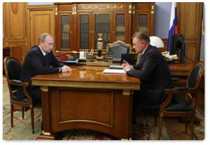 Председатель правительства РФ Владимир Путин провёл рабочую встречу с губернатором Рязанской области Олегом Ковалёвым