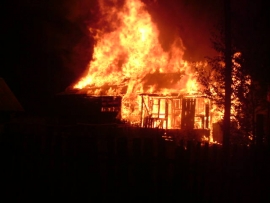 В Шиловском районе сгорели дом, сарай и гараж