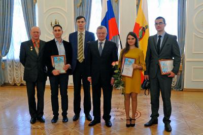 Рязанский губернатор наградил лучших учёных региона