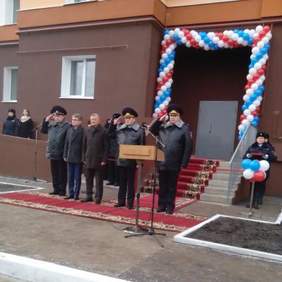 Сотрудники полиции Рязанской области получили ключи от квартир
