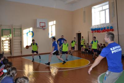 Рязанские единороссы подвели итоги партпроекта «Детский спорт» игрой в баскетбол