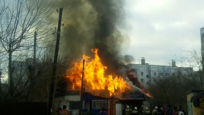 В Рязани в микрорайоне Канищево сгорел жилой дом