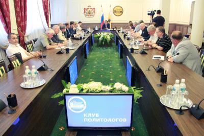 На встрече с рязанскими политологами Андрей Макаров оценил ход избирательной кампании
