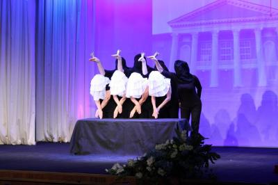 На открытии обновлённого Музыкального театра в Рязани был исполнен нетрадиционный танец маленьких лебедей