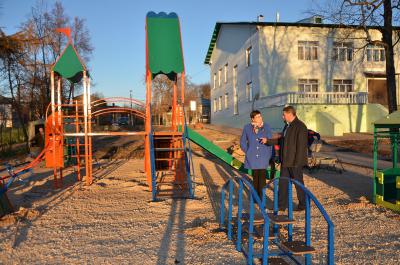 В Касимове установили новую детскую площадку