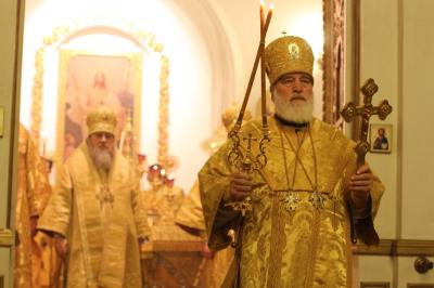 Прежний и новый митрополиты Рязанской земли провели совместную службу