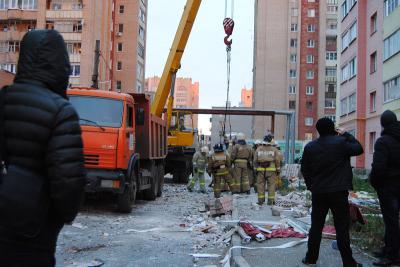 Спасательные работы в Рязани на месте взрыва газа в жилом доме продолжаются