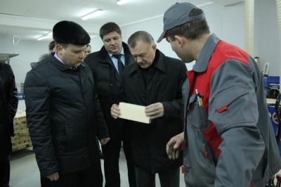 Олег Ковалёв приветствует развитие фанерного производства