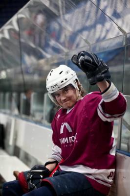 «Автоимпорт»: Рязанцев приглашают на матч чемпионата области по хоккею
