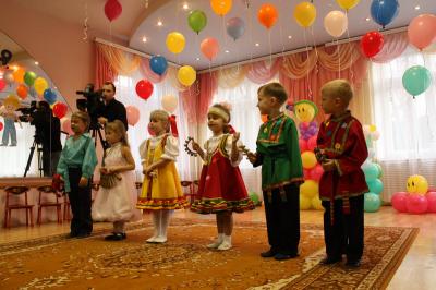 Малыши детского сада №19 приветствовали представителей администрации Рязани стихами и частушками