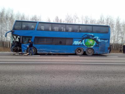 В Александро-Невском районе автобус столкнулся с легковушкой, водитель которой погиб
