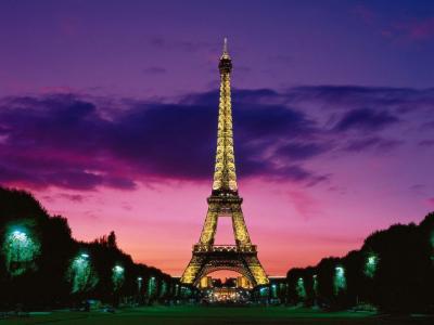 «М5 Молл»: В Париж с любовью