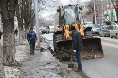 За ночь в Рязани убрали почти 400 кубометров снега