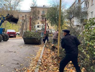 Госжилинспекция нашла очередные нарушения при содержании придомовых территорий в Рязани