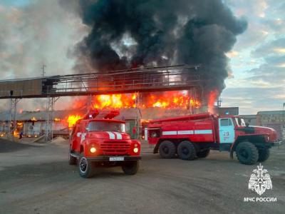 В Ухолово погорел склад с зерном