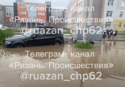 Рязанцы пожаловались на затопленную улицу Окскую