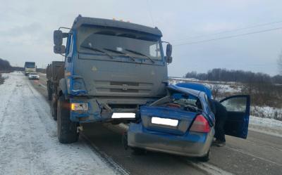 В Рыбновском районе пострадал водитель Chevrolet Кlas, столкнувшийся с фурой