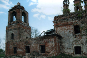 Этот храм восстановлен по благословению почитаемой ряжской старицы Матроны. Монахиня не раз повторяла: «Много храмов сейчас строится, но далеко не во всех есть благодать, потому что строят их бесчестные люди на деньги, не трудом заработанные».