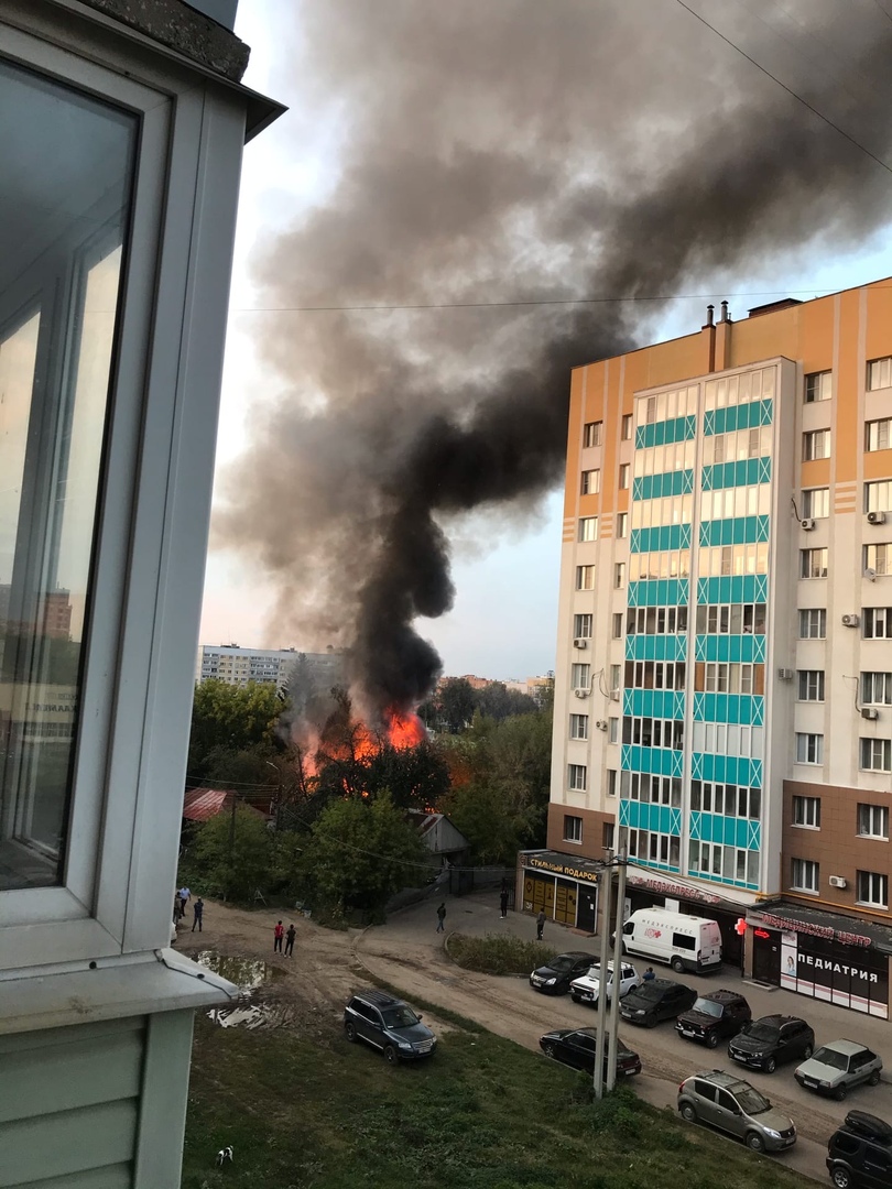 В центре Рязани произошёл пожар в частном доме