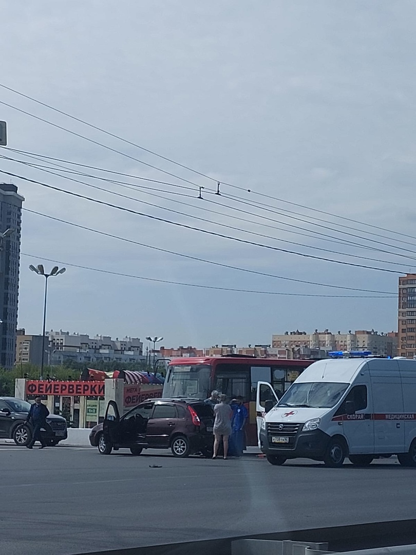 Автобус попал в ДТП на Московском шоссе в Рязани