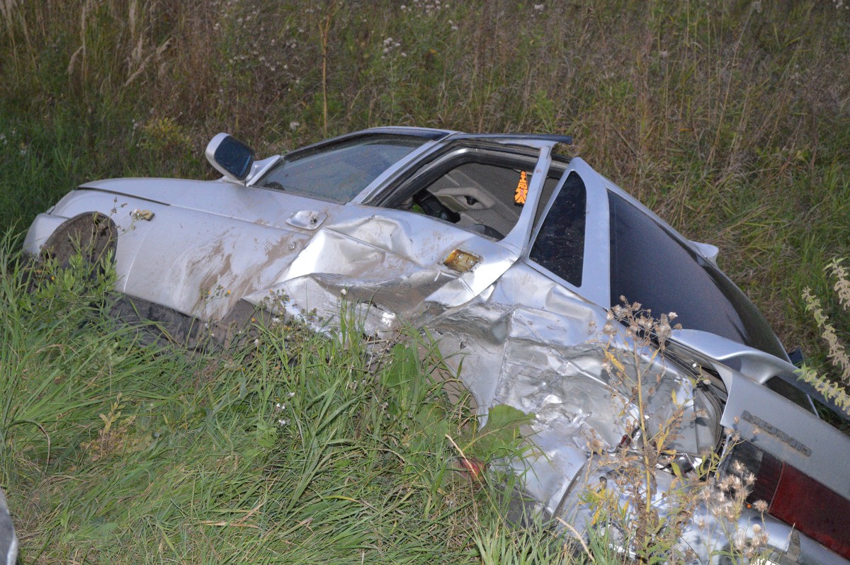 перевернул десятку. перевернутая ваз 2110. авария в старожиловском районе. авария в старожиловском районе. ваз 2112 серая битая.