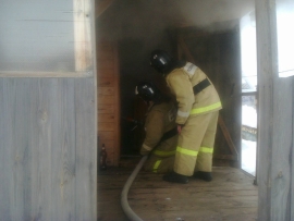 Четыре пожарных расчёта тушили жилой дом в Михайловском районе
