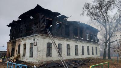 Появились фото школы, сгоревшей в селе Агро-Пустынь Рязанского района