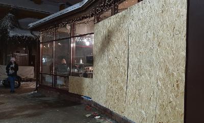 Пекарню «Эмиль Бонтэ» на улице Свободы в Рязани починили плитами OSB
