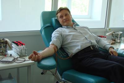 Депутат Рязанской областной Думы Михаил Крылов впервые сдал кровь