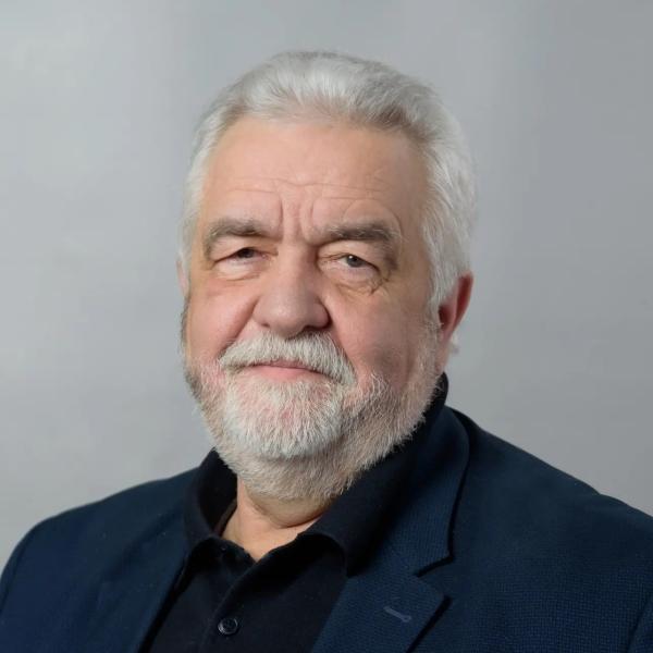 Скончался директор школы №40 Рязани Владимир Лагутин