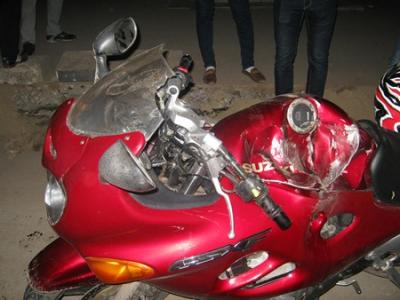 В Рязани срочник на мотоцикле упал и врезался в «Жигули»