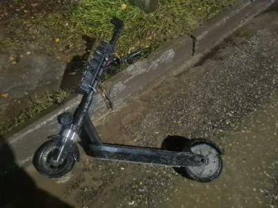 В Канищево Рязани самокатчик столкнулся с легковушкой