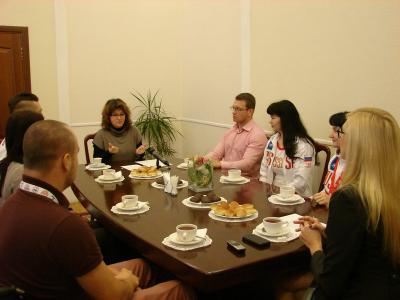 Елена Буняшина провела встречу со спортсменами-паралимпийцами региона