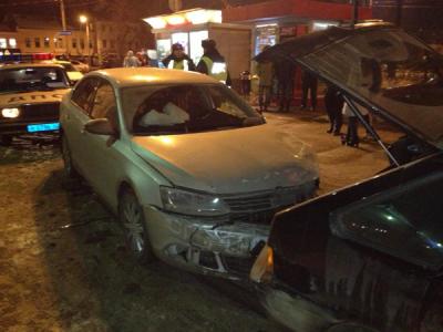 В центре Рязани пьяный водитель Volkswagen протаранил три авто