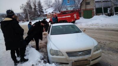 В Михайлове медики спасли водителя, потерявшего сознание за рулём