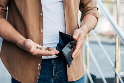 В Рязанской области не собираются штрафовать за плевки в общественных местах