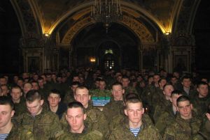 В Борисо-Глебском соборе Рязани впервые провели литургию для курсантов десантного училища